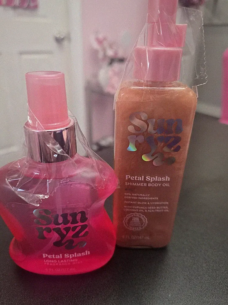 Sunryz Glimmering Body Oil and Long Lasting Petal Splash Fragrance