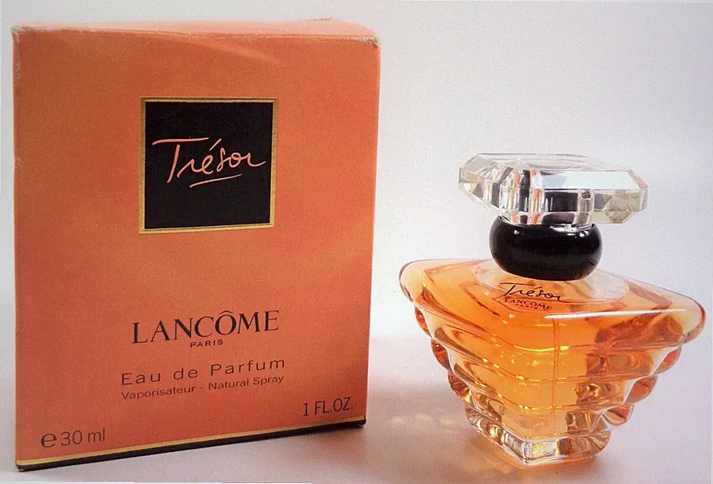 Tresor by Lancome Eau de Parfum Spray 1 oz. / 30 ml NEW with BOX Older Version